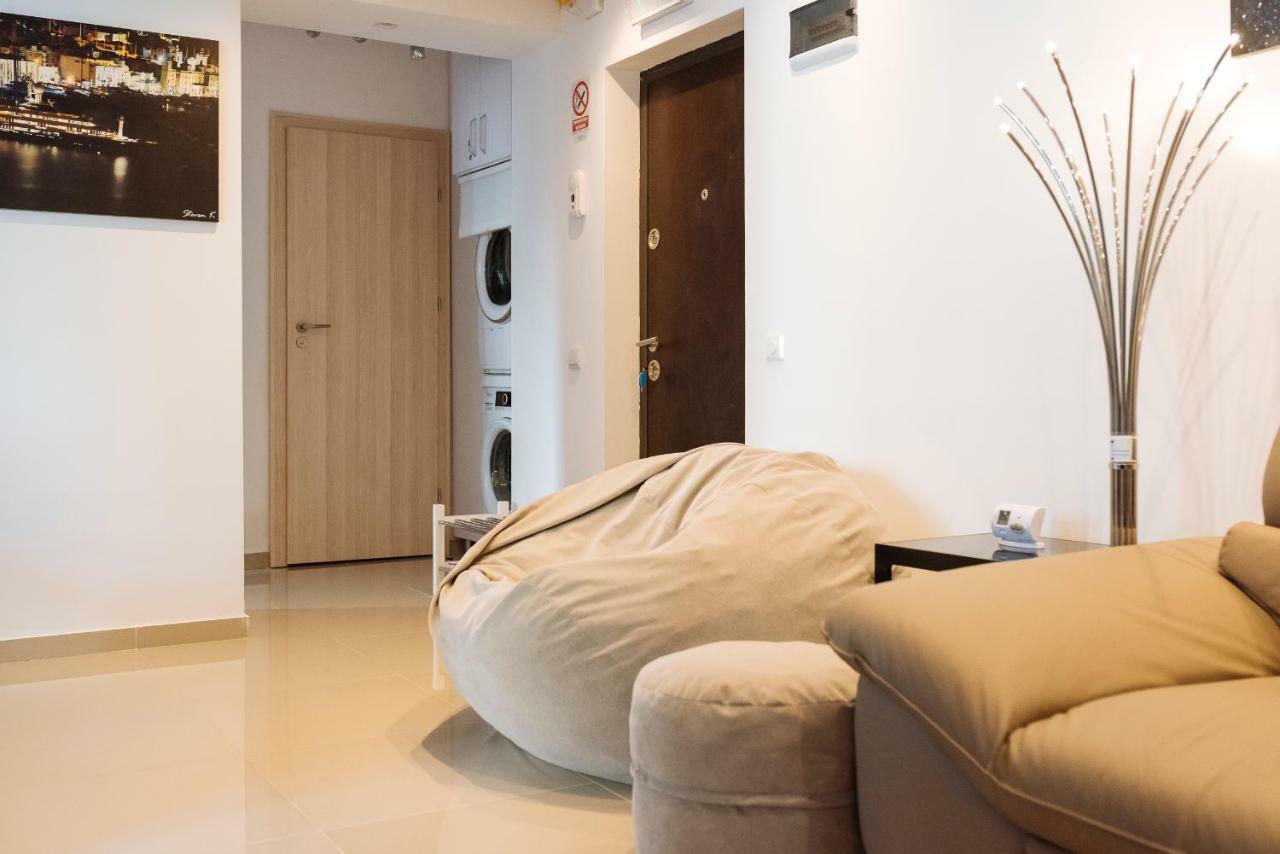 Apartmán Luxury Flat 8 Near Metro Bukurešť Exteriér fotografie