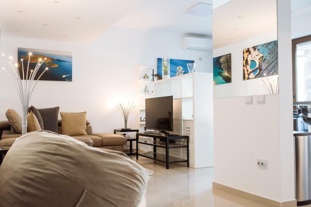 Apartmán Luxury Flat 8 Near Metro Bukurešť Exteriér fotografie