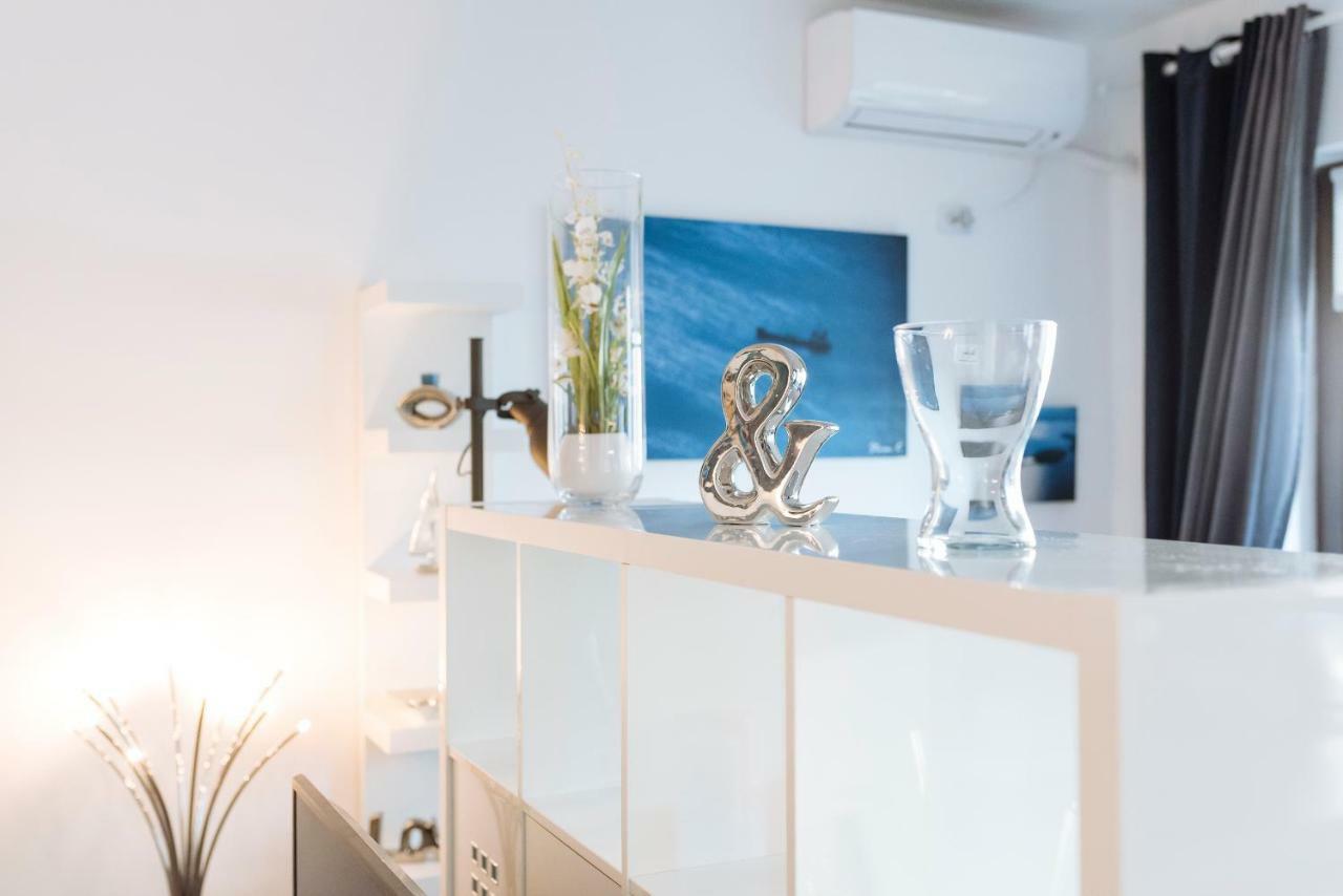 Apartmán Luxury Flat 8 Near Metro Bukurešť Exteriér fotografie